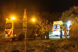 Auto op de kop in Overveen