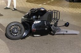 Scooterbestuurster gewond in Haarlem na botsing met auto