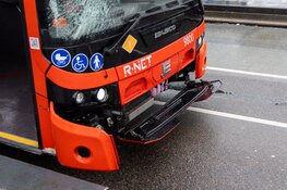 Fietser aangereden door lijnbus in Haarlem