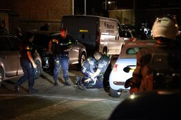 Man uit woning gehaald na autobrand in Haarlem