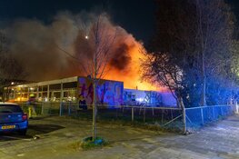 Grote brand in buurtcentrum in Haarlem