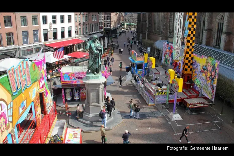Kermis op de Grote Markt en Zaanenlaan