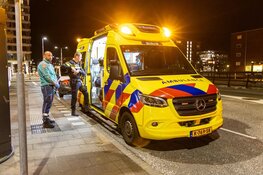 Scooter, auto en lijnbus in botsing in Haarlem