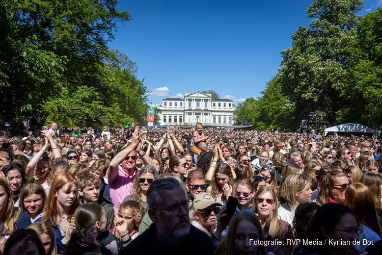 Toeganspoorten Bevrijdingspop Haarlem gesloten wegens extreme drukte