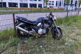 Motorrijder vliegt uit de bocht in Haarlem