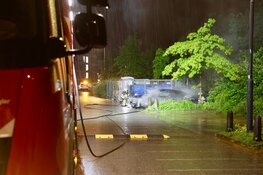 Peperdure Porsche gaat in vlammen op bij nachtelijke autobrand in Haarlem