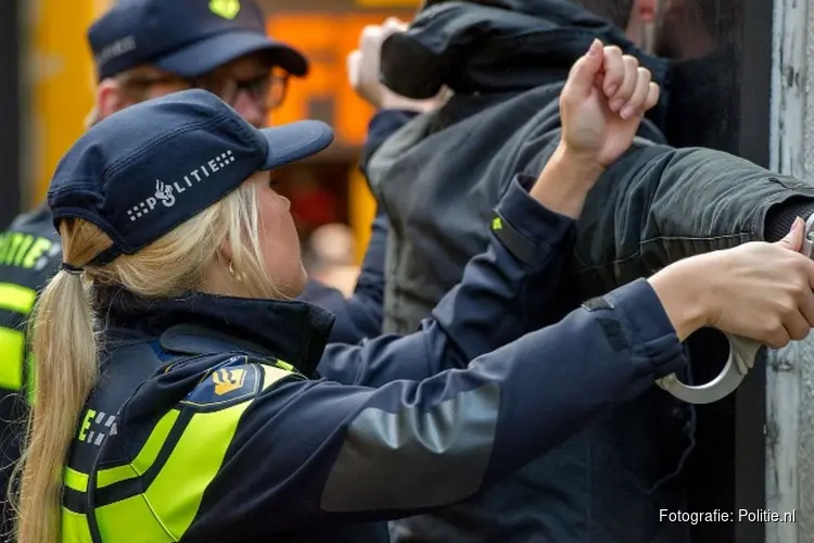 Aanhouding na twee explosies aan de Edward Jennerstraat in Haarlem