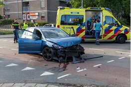 Twee auto’s flink beschadigd na ongeval in Haarlem