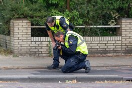 Fietser zwaargewond bij ongeval, andere fietser aangehouden politie doet onderzoek in Haarlem
