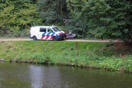 Persoon net op tijd uit water gered door omstanders in Haarlem