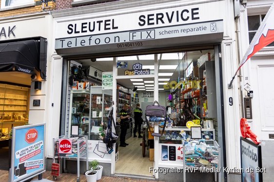 Diefstal bij telecomwinkel in Haarlem