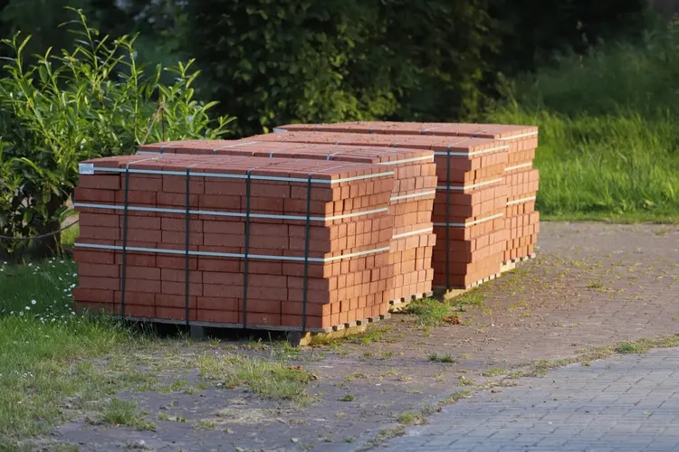 Lever uw tuintegels in en ontvang een gratis plantje