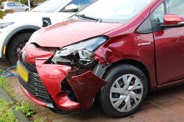 Schade na botsing op kruising in Heemstede