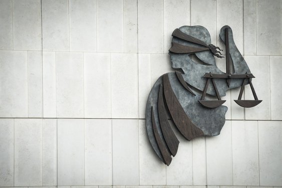 Vijf verdachten faillissementsfraude voor de politierechter