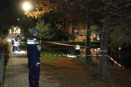 Schade na brand bij voordeur in Haarlem