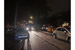 Brandweer blust brand in schoorsteen in Heemstede