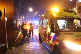 Auto belandt in het Spaarne