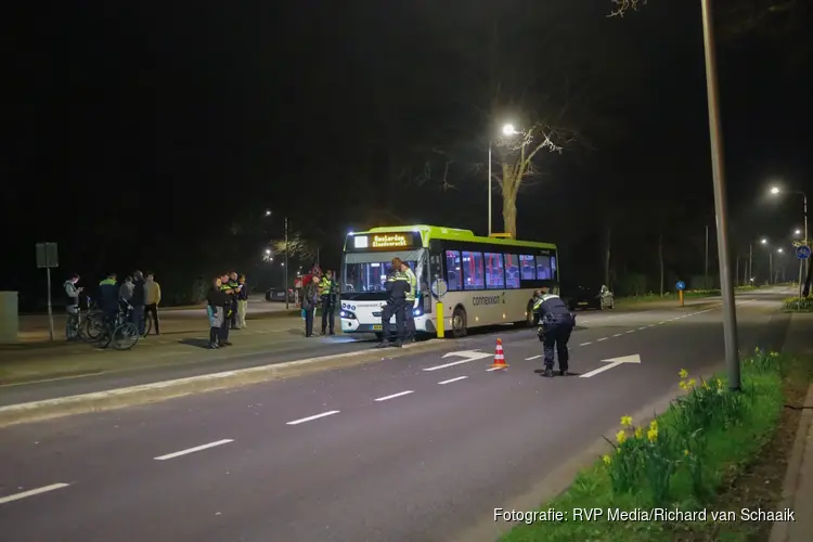 Fietser ernstig gewond na aanrijding met stadsbus