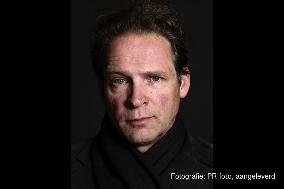 Erik van Muiswinkel vertelt over opgroeien in Schalkwijk