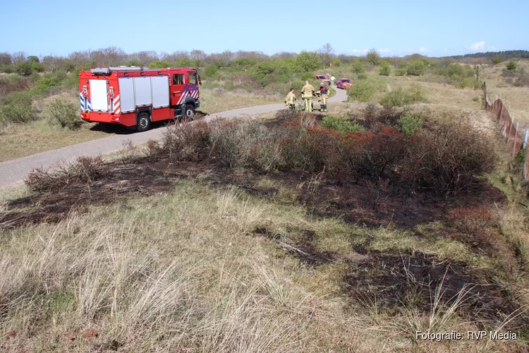 Brand in heide bij Zandvoort