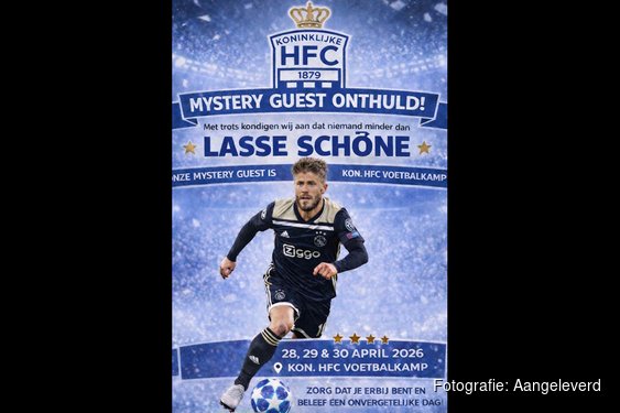 Lasse Schöne geeft training op woensdag 29 april tijdens Koninklijke HFC Voetbalkamp