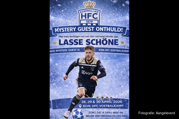 Lasse Schöne geeft training op woensdag 29 april tijdens Koninklijke HFC Voetbalkamp