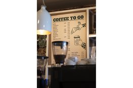 Barista Cafe Haarlem krijgt frisse start aan de Grote Houtstraat
