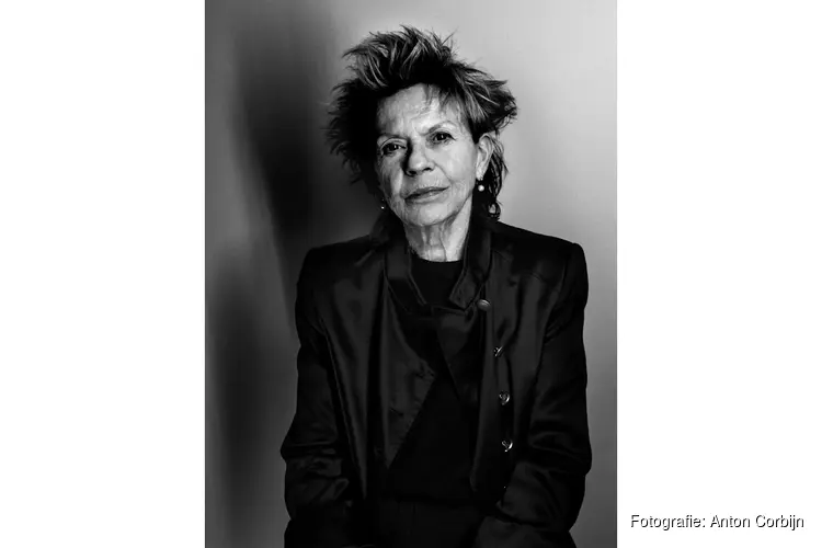 Interview met Connie Palmen over haar nieuwe roman Johnnie Walker in de Phil Haarlem
