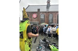 Bedrijven steken handen uit de mouwen tijdens Kennemer Cleanup Day